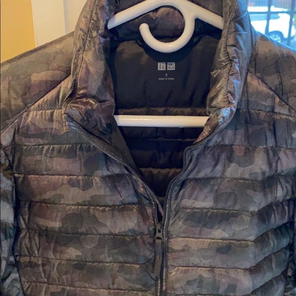 Uniqlo lightweight down  jacket - Picture 7 of 7